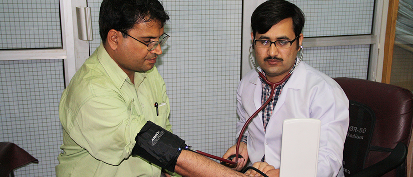 Patients Check-up, Al-Khidmat Raazi